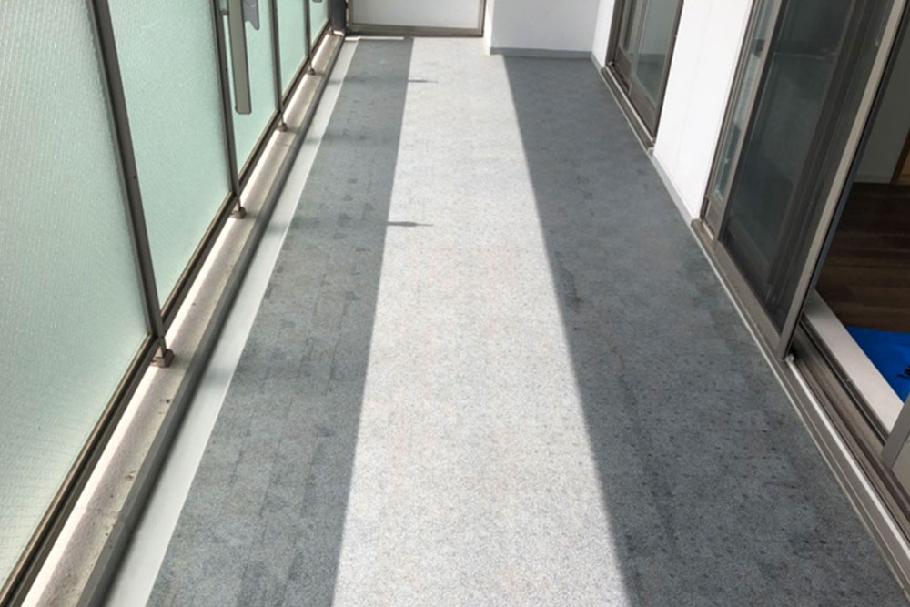 イーライフサポート　バルコニークリーニング