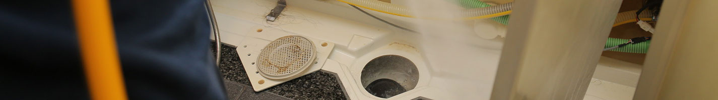 イーライフサポート　バスタブ下クリーニング