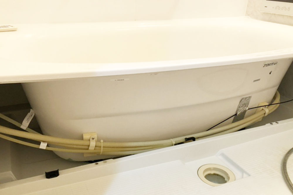 イーライフサポート　バスタブ下クリーニング