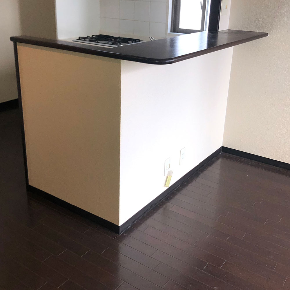 イーライフサポート　フローリング貼替え前