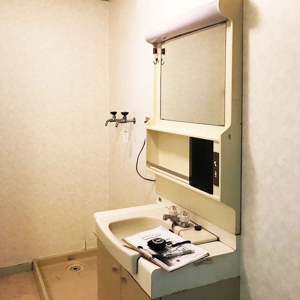 イーライフサポート　洗面台リフォーム前