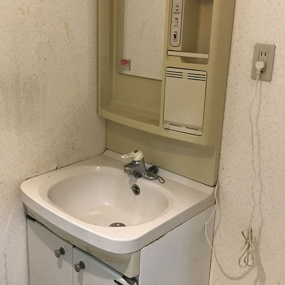 イーライフサポート　洗面台リフォーム前