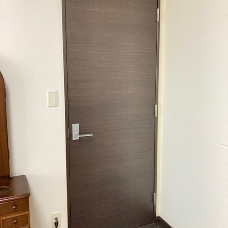 イーライフサポート　造作建具リフォーム後