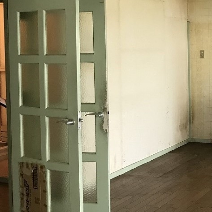 イーライフサポート　造作建具リフォーム前