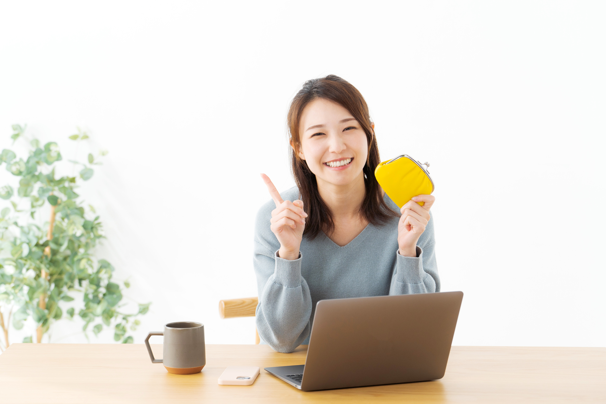 【2026年最新】つみたてNISAは節税対策におすすめ？ 気になるiDeCoとの違いもわかりやすく解説｜株式会社イー・トラスト