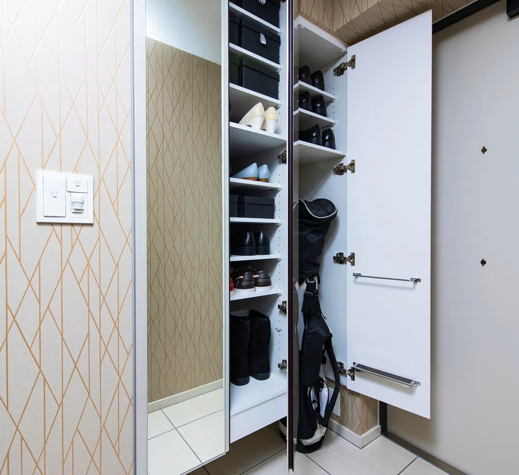 マルチ玄関大収納｜エステムコート三田 ザ・クラブハウス｜兵庫県三田市｜エステム三田