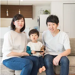 T様ご家族イメージ｜エステムコート三田 ザ・クラブハウス｜兵庫県三田市｜エステム三田
