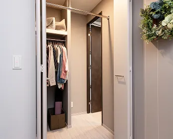 らくらくクローゼット｜エステムコート三田 ザ・クラブハウス｜兵庫県三田市｜エステム三田