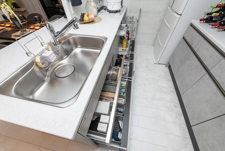 スライドキャビネット｜エステムコート伏見丹波橋｜京都市伏見区