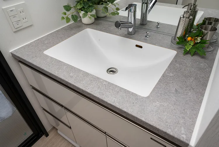 スタイリッシュカウンター｜エステムコート伏見丹波橋｜京都市伏見区